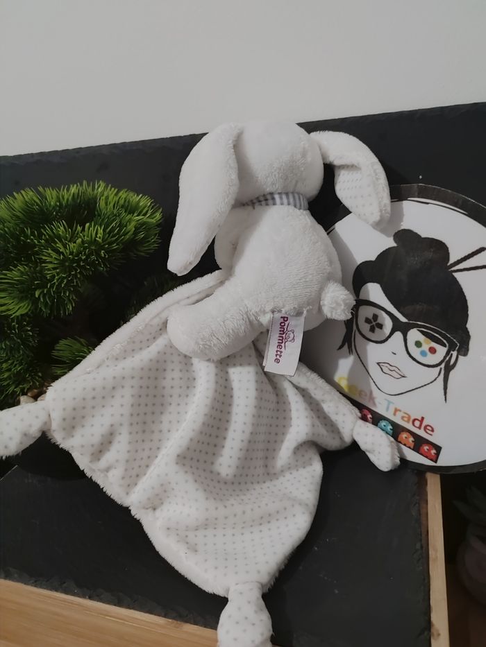 Pommette Doudou lapin mouchoir blanc Mon petit coeur gris écharpe Rayé DD003200 - photo numéro 2