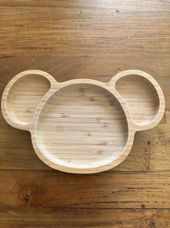 - Assiette en bois à ventouse - bon état, quelques traces d’usure