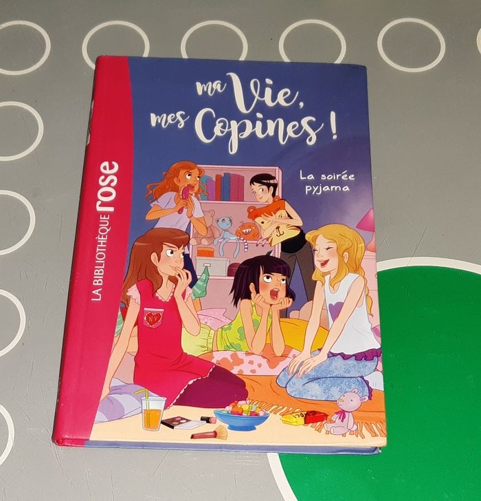 3 livres Ma vie mes copines Bibliothèque rose - photo numéro 2