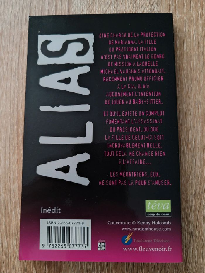 Emma Harrison 🌸 Alias Protection rapprochée - photo numéro 2