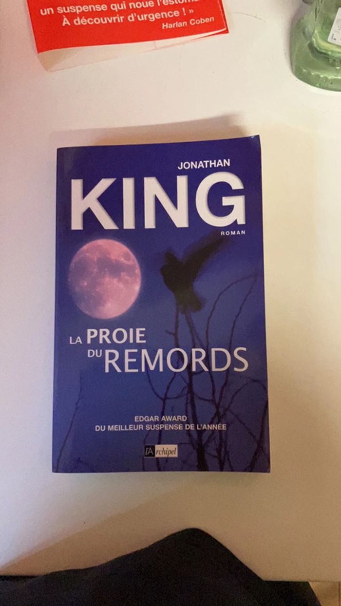 Livre. La Proie du remords.