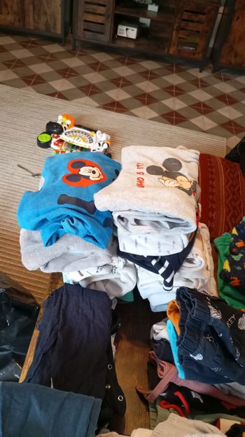 Lot vêtements bébé
