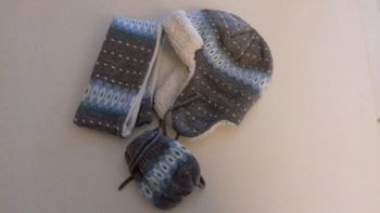 Ensemble bonnet écharpe et moufles - Baby Club - T. 6 mois