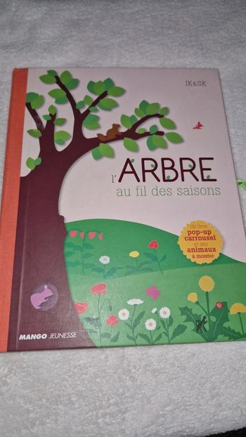 Livre pop-up "L'Arbre au fil des saisons"
