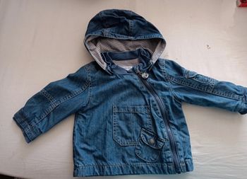 Veste à capuche Verbaudet taille 12 mois