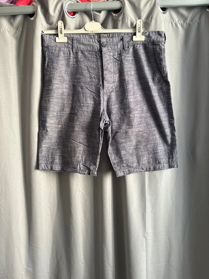 Short chino