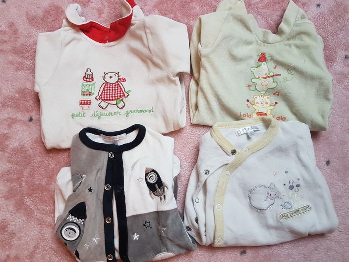 Lots des 4 pyjamas  manche longues  naissance 1 mois - photo numéro 2