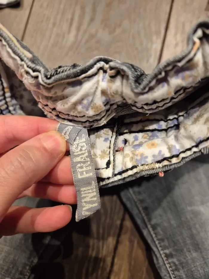 Lot de vêtements fille 4 ans - photo numéro 3