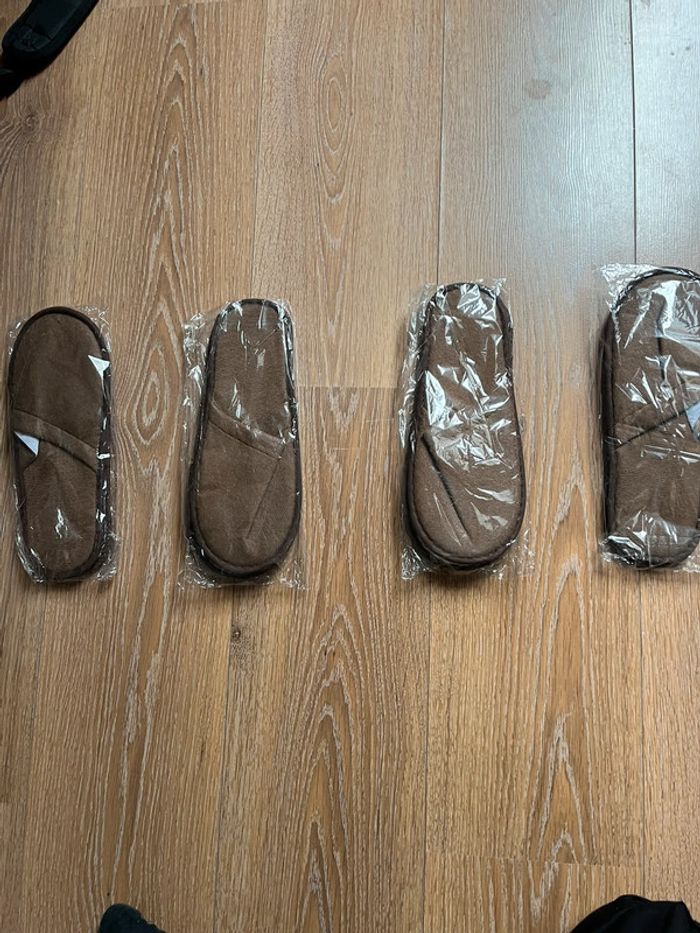 Pantoufles lot de 4