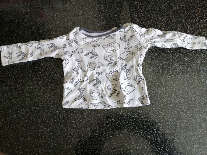 Haut de pyjama bébé