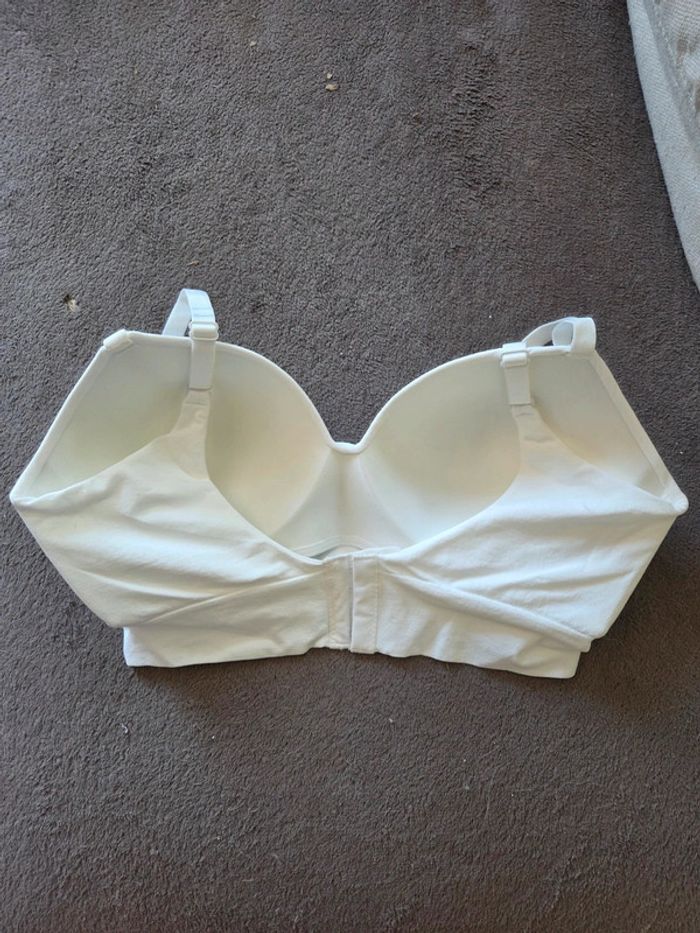 Brassière blanche - photo numéro 2