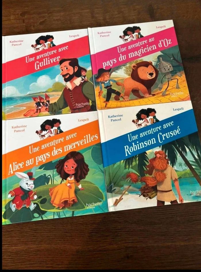 Lot  de  4 livres  thème aventure