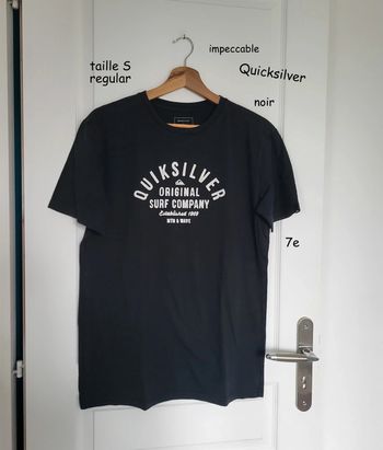 T-shirt Quiksilver regular fit taille S impeccable