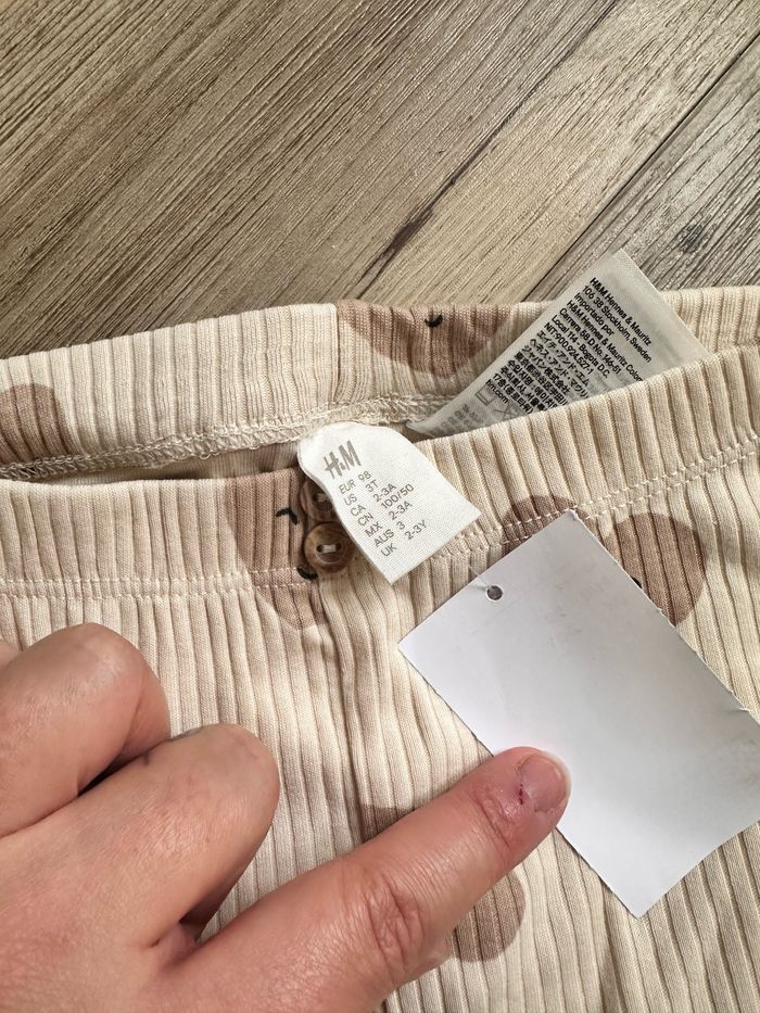 Ensemble legging cœur crème et beige h&m 2/3 ans - photo numéro 3