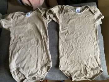 Lot de deux bodies manches courtes Petit Bateau 36mois