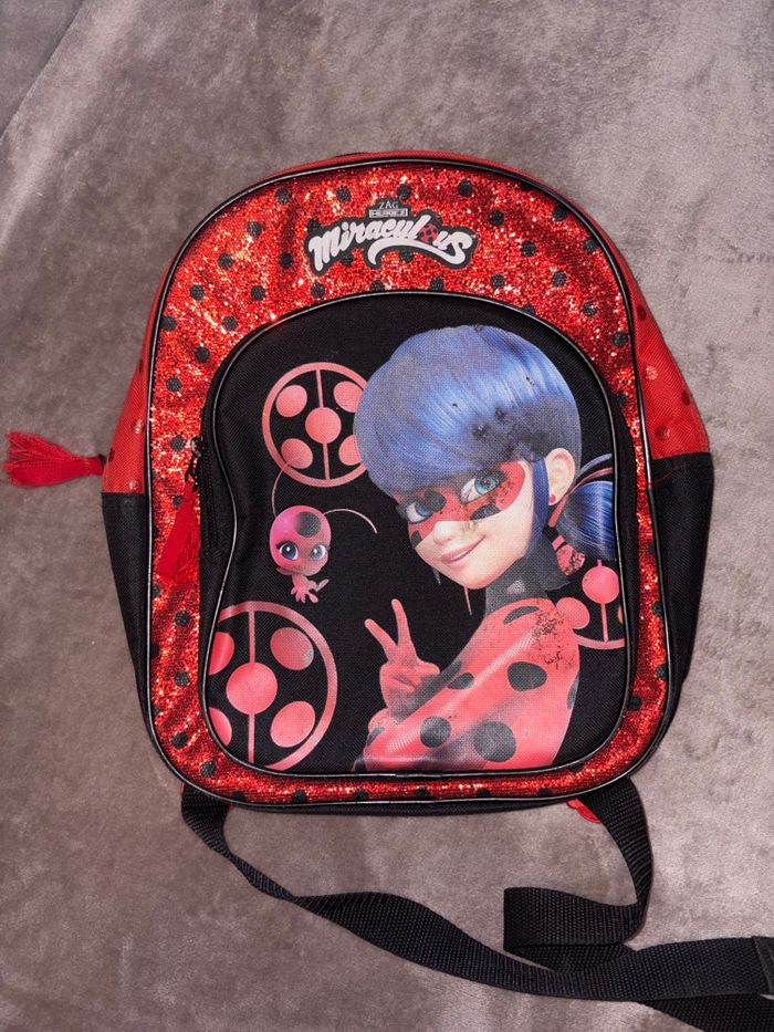 Lot de deux sacs à dos Miraculous en bon état - photo numéro 2