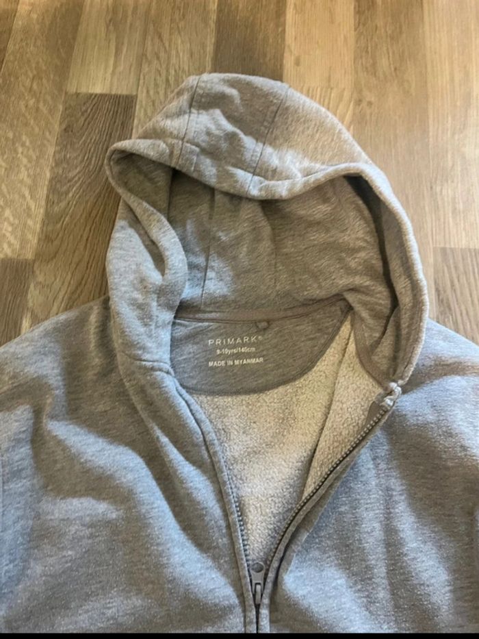 Gilet à capuche gris taille 9 / 10 ans - photo numéro 3