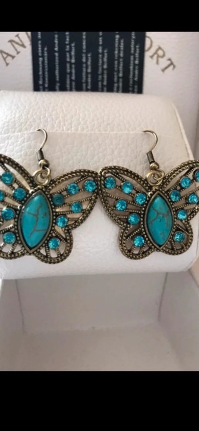 Magnifique paire de boucles d’oreilles papillons avec strass et turquoise - photo numéro 9