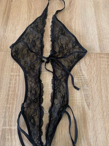 Body noir dentelle taille 38
