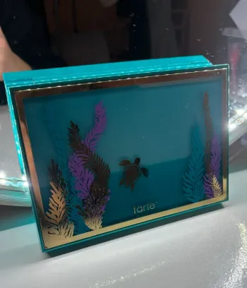 High rides & good vibes palette Tarte