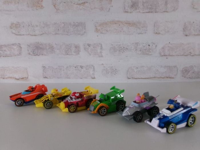 Véhicules / voitures / voitures de course Pat'Patrouille / Paw Patrol