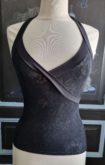 Top dos nu à motifs fleurs taille S