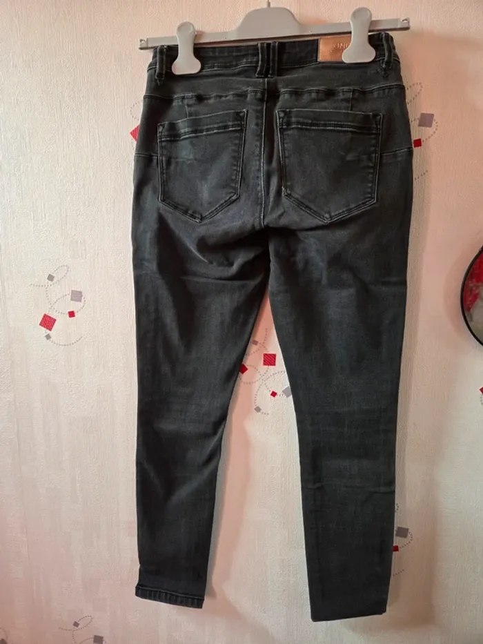 🤗 Sublime jean femme T.38/40 Only - photo numéro 4