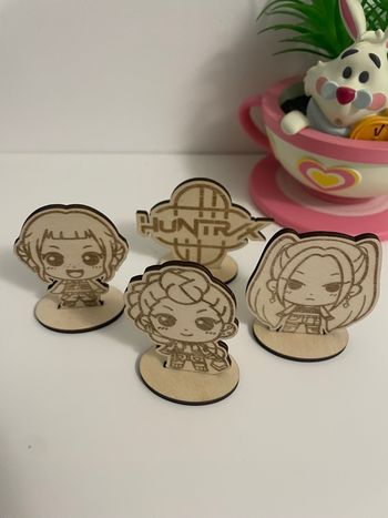 Lot4 figurines K pop demon hunters