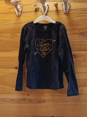 Sweat manches longues noir avec cœur doré