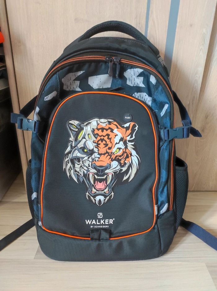 Sac à dos " Cyber Tiger" Walker avec LEDs.