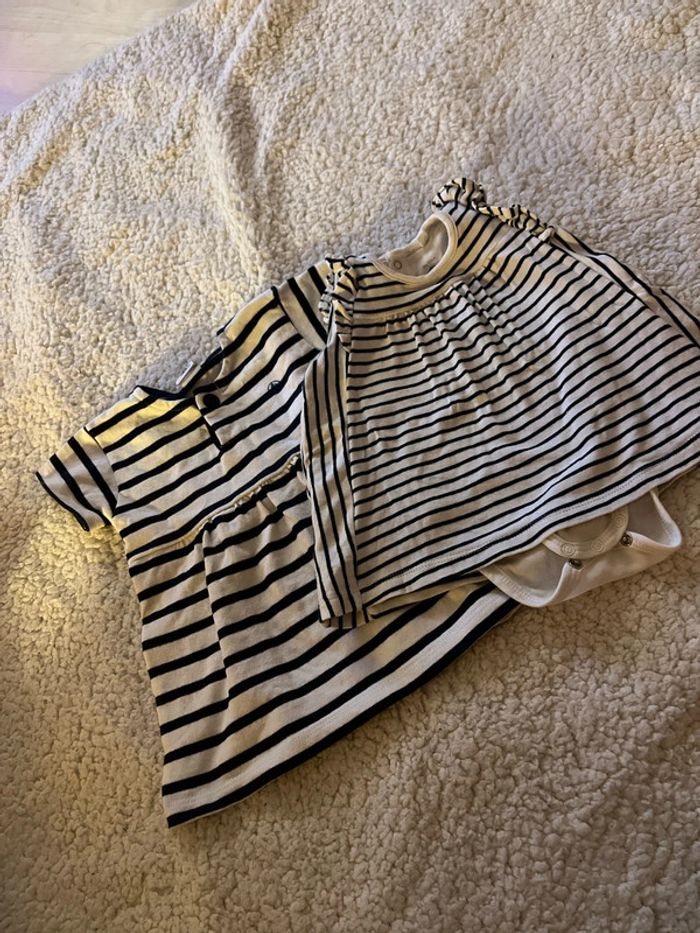 2 robes petit bateau 3 mois