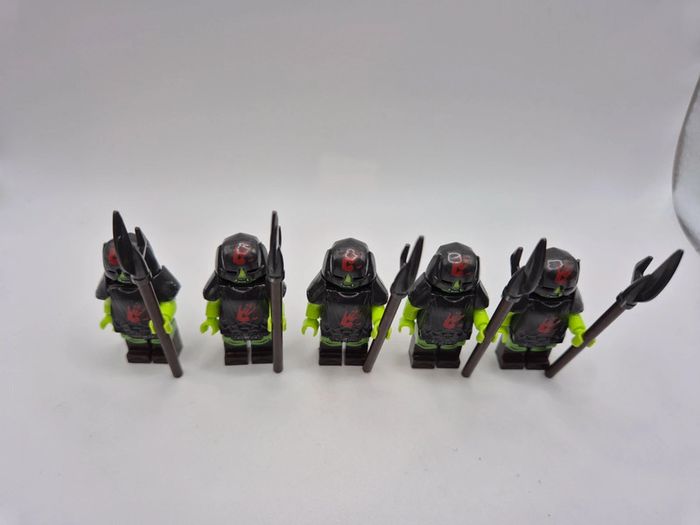 Figurines type lego 5 guerriers orcs seigneur des anneaux / hobbit - photo numéro 5