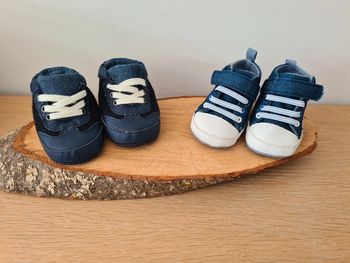 Chaussures pour bébé imitation basket