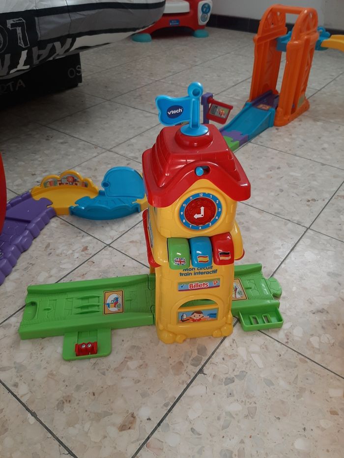 Mon super circuit radio télécommandé Tut tut bolide - photo numéro 6