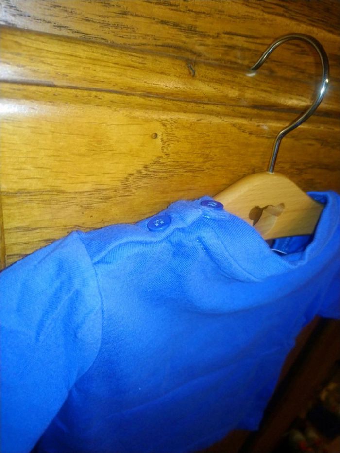 Joli tee shirt bébé garçon manches courtes taille 12 mois en très bon état - photo numéro 5