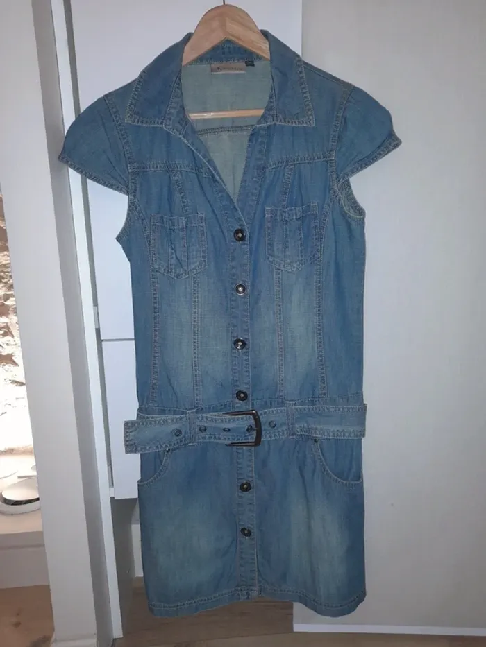 Robe courte en jean de taille 38 - photo numéro 2