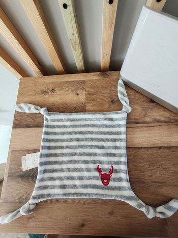 Renne plat  vertbaudet gris et blanc 