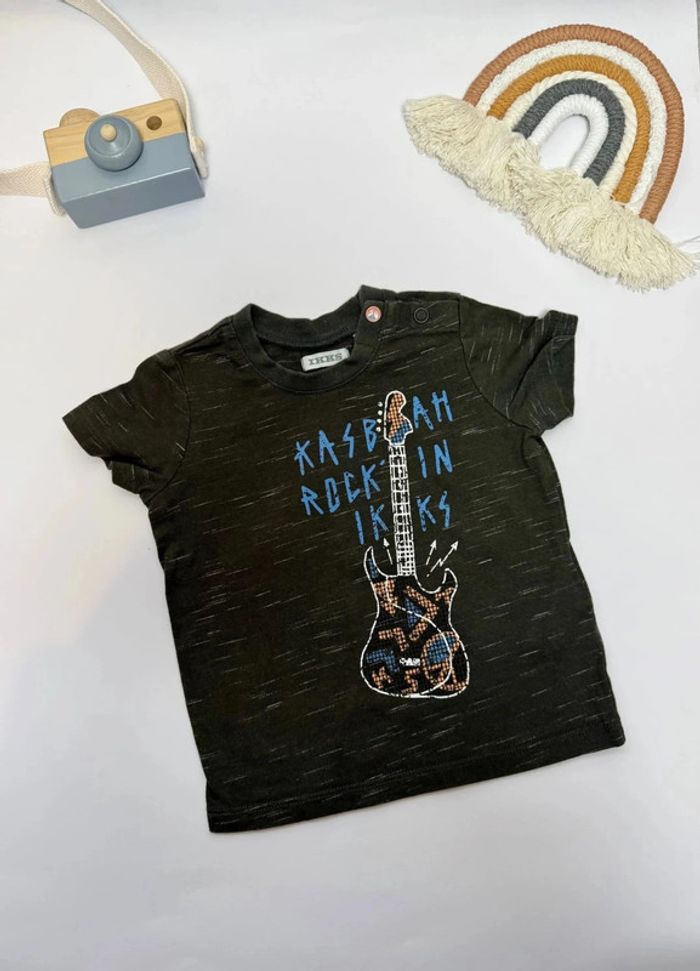 T-shirt Ikss bébé garçon rock taille 6 mois comme neuf