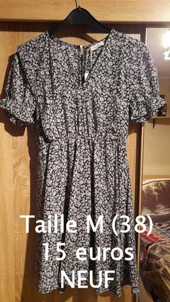 Nouvelle robe fleurie Taille M