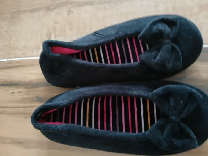 Chaussons isotoner T 35_36. - photo numéro 3