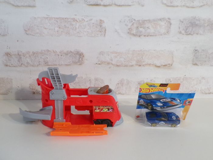 Elément circuit Hot Wheels - Camion restaurant et course  (J29) - photo numéro 3