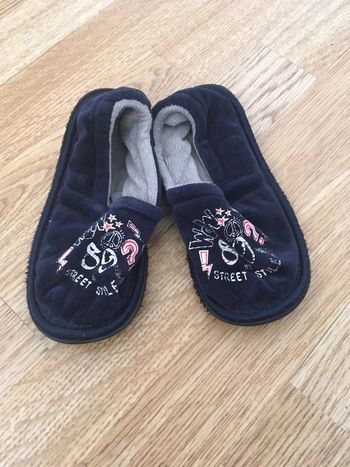 Chaussons pointure 29.
