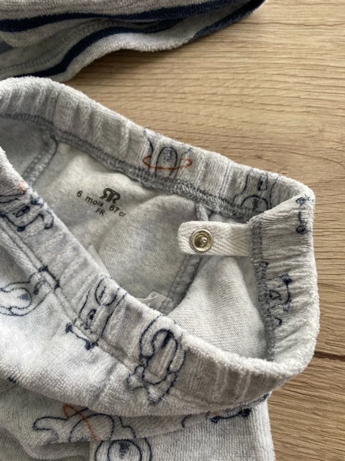 Lot 6 mois garçon 15 pièces (pyjamas/pantalons/pulls) - photo numéro 5