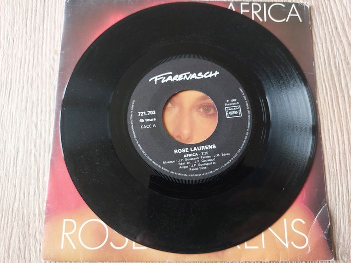 Disque vinyle 45 tours Rose Laurens Africa / Le coeur chagrin - photo numéro 3