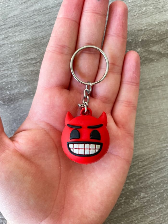 Porte clé emoji diable - photo numéro 3