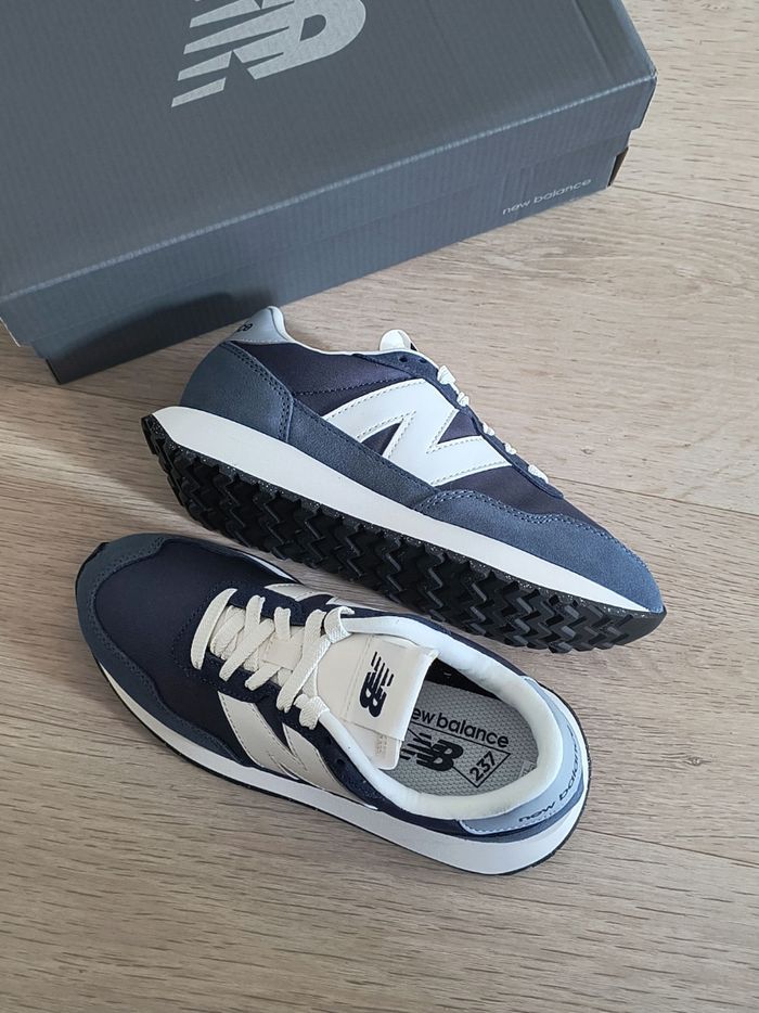 Baskets chaussures New Balance neuves taille 36.5 - photo numéro 5