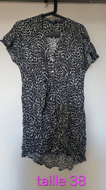 Robe courte imprimé  taille 38