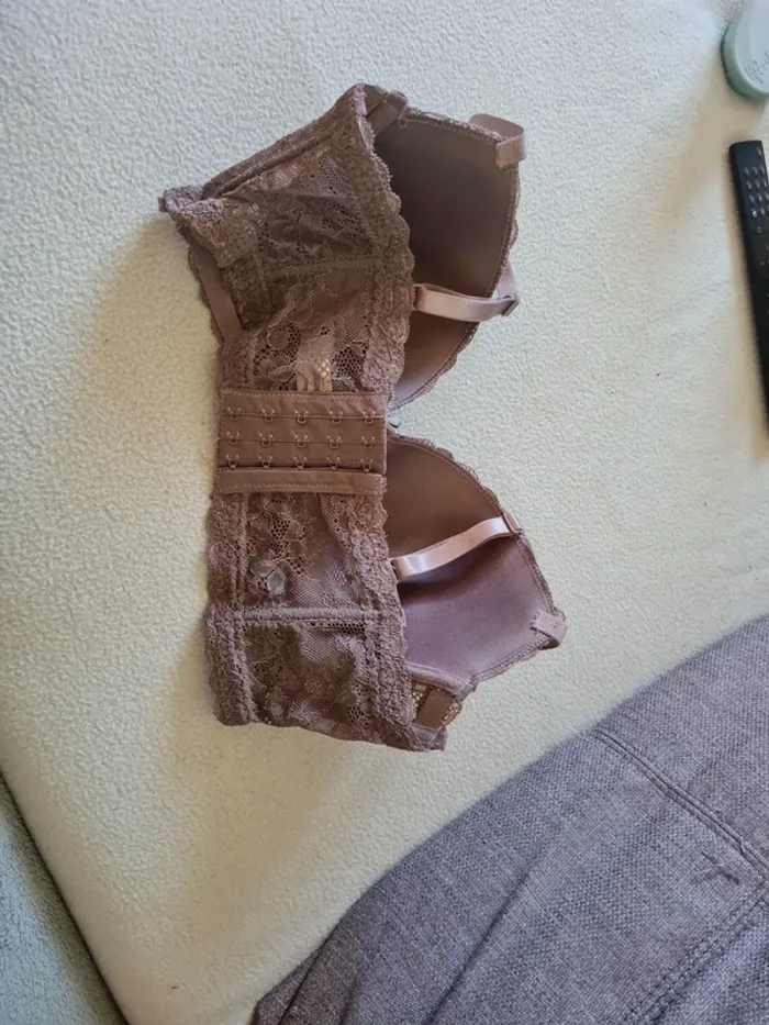 Soutien gorge - photo numéro 3