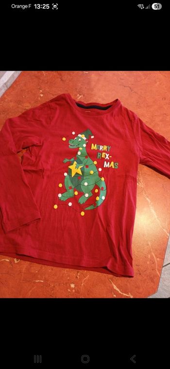 T.shirt de Noël taille 8 ans