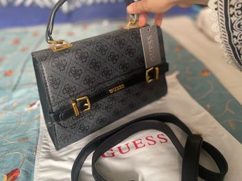 Sac  a main ( guess )